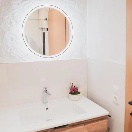 Aurelian Apartment